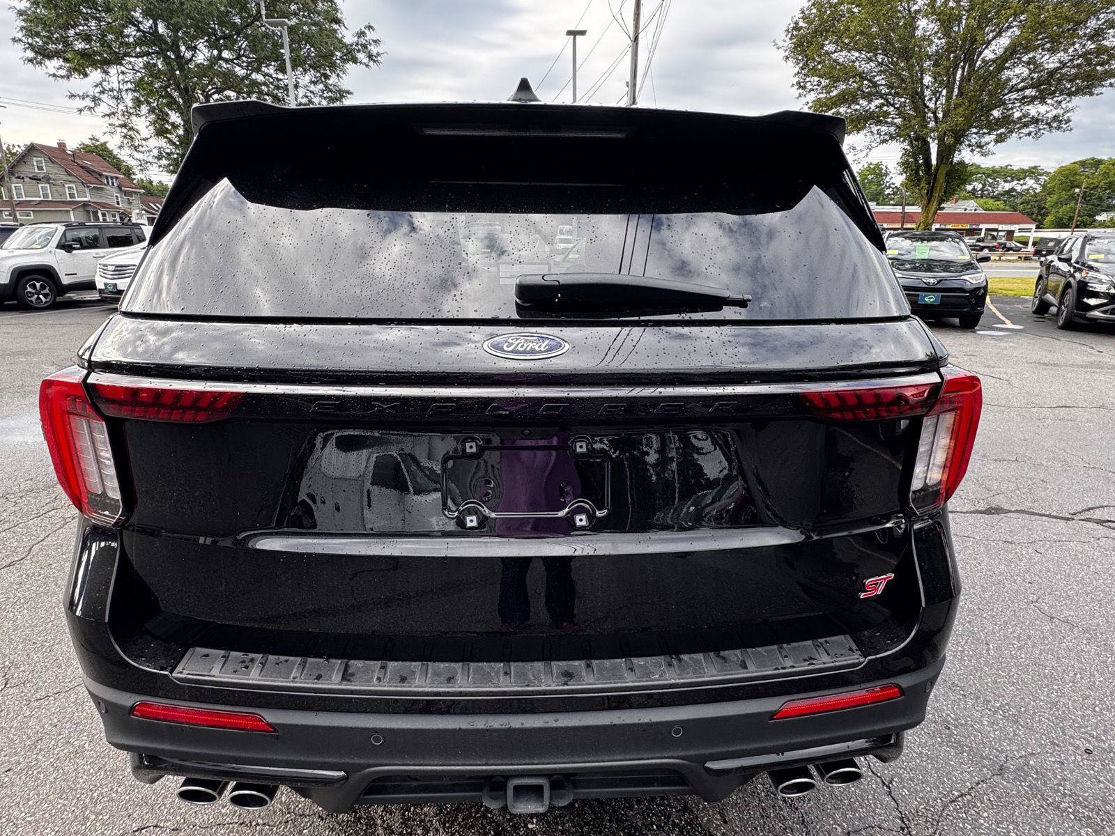 Used 2025 Ford Explorer ST AWD/4WD image 6