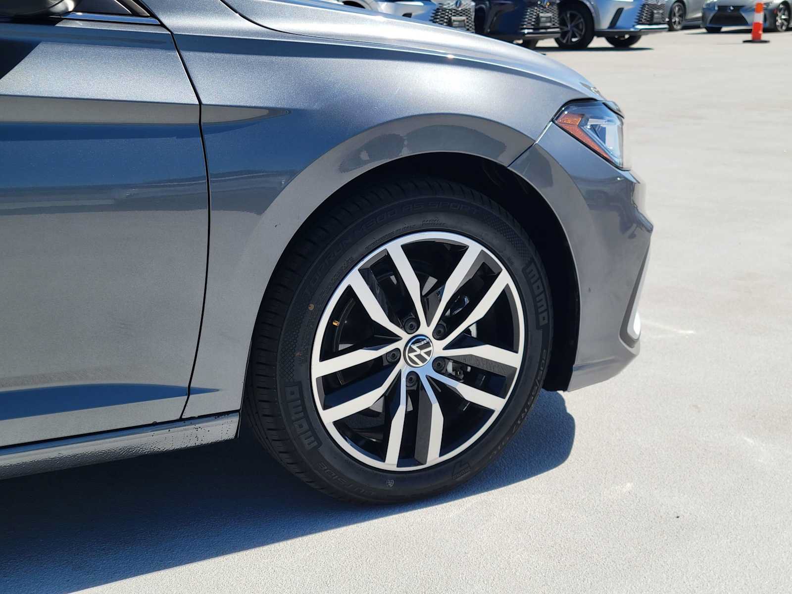 Used 2026 Volkswagen Jetta SE FWD image 8