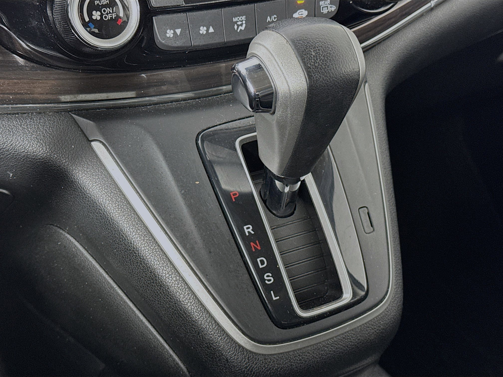 Used 2016 Honda CR-V Touring image 17