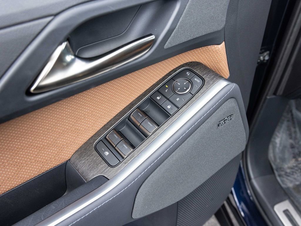 Used 2024 Lexus GX 550 w/ Accessory Package (2T) image 20