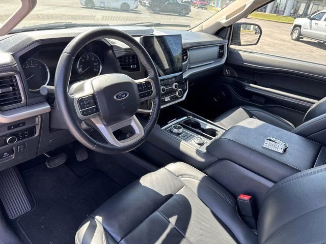 Used 2024 Ford Expedition XLT image 15