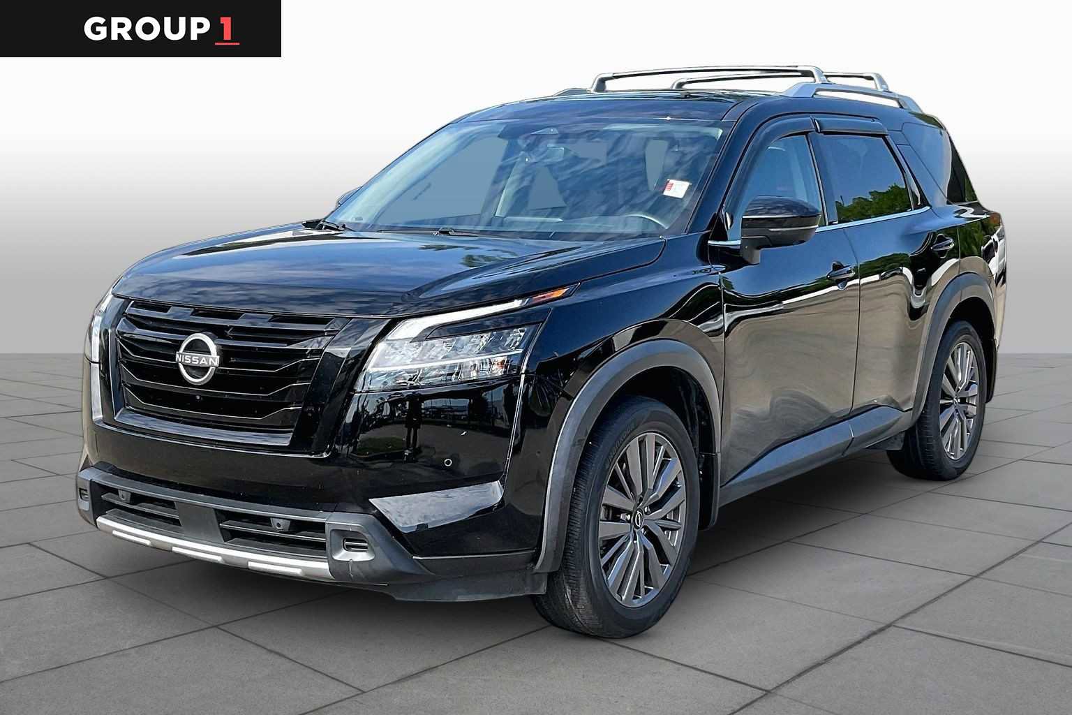 Used 2024 Nissan Pathfinder SL w/ SL Premium Package FWD image 1