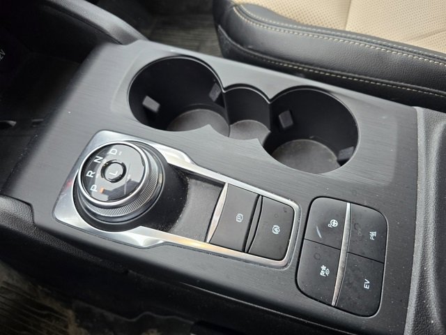 Used 2022 Ford Escape Titanium w/ Titanium Premium Package image 20