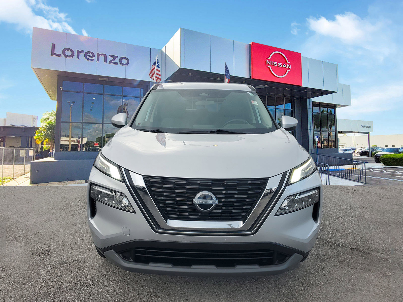 Certified 2022 Nissan Rogue SV image 2