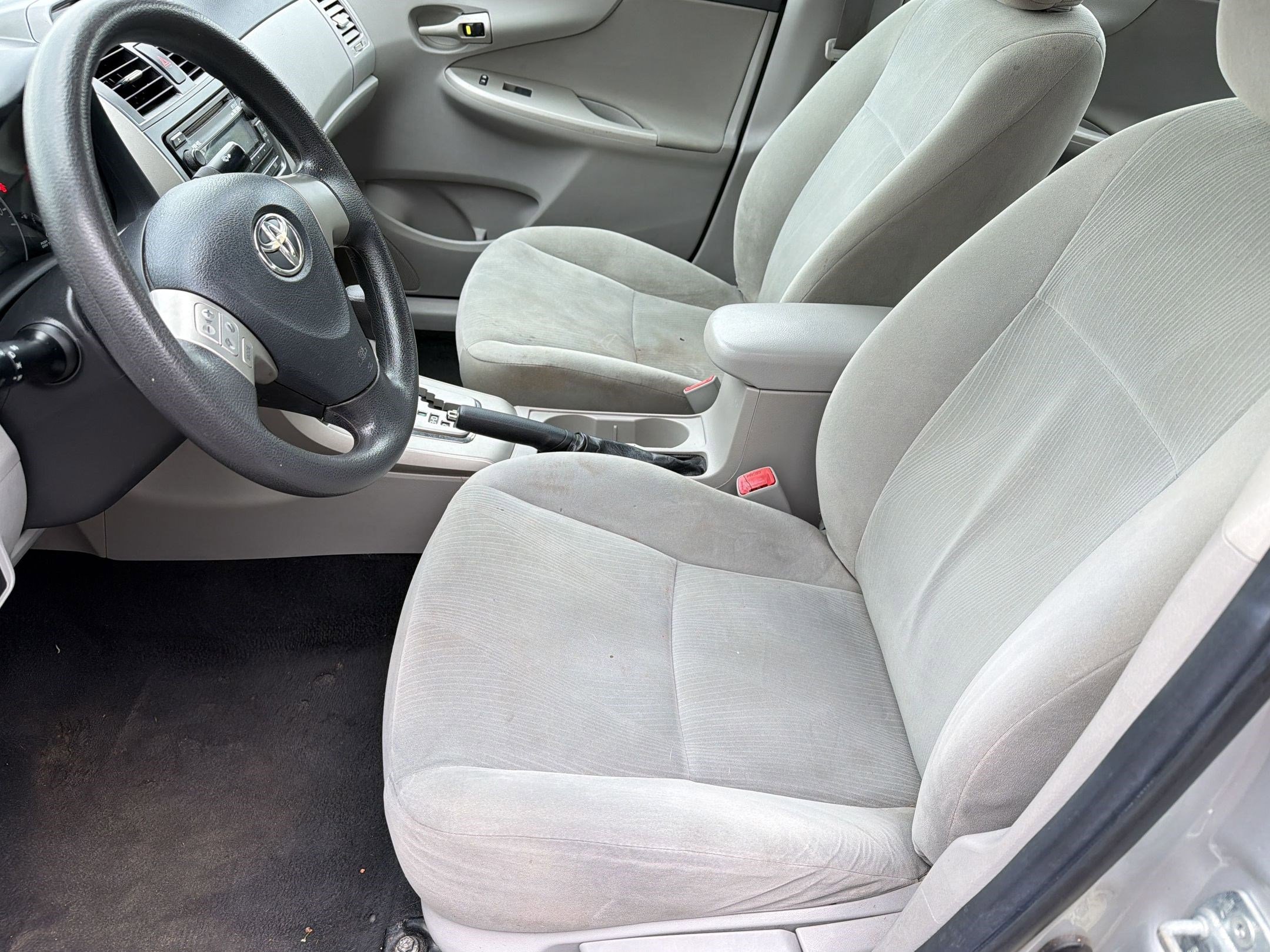 Used 2012 Toyota Corolla LE image 5