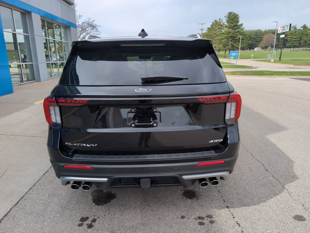 Used 2025 Ford Explorer Platinum w/ Ultimate Package image 7