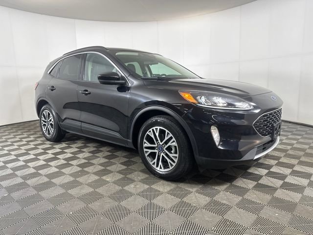 Used 2020 Ford Escape SEL image 2