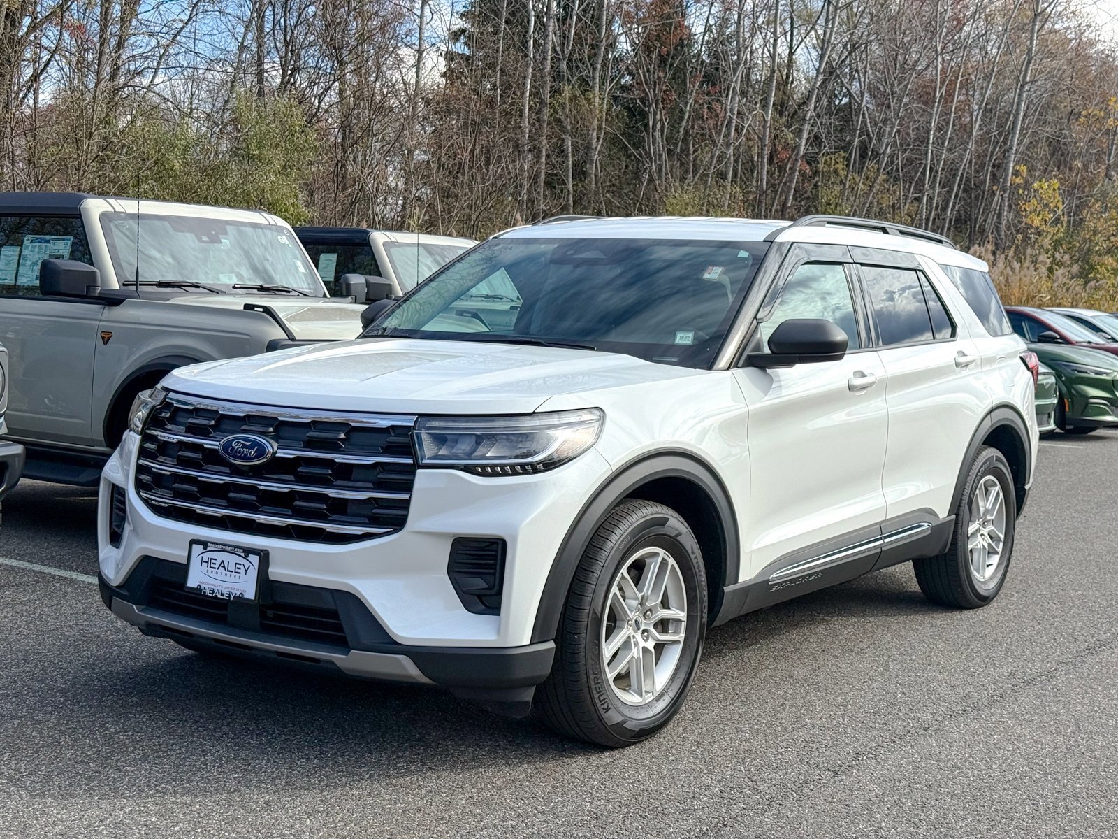 Certified 2025 Ford Explorer Active image 3