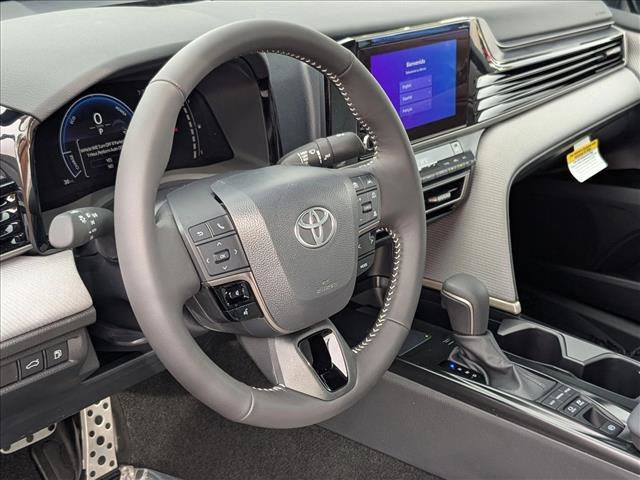 New 2026 Toyota Camry SE FWD image 2