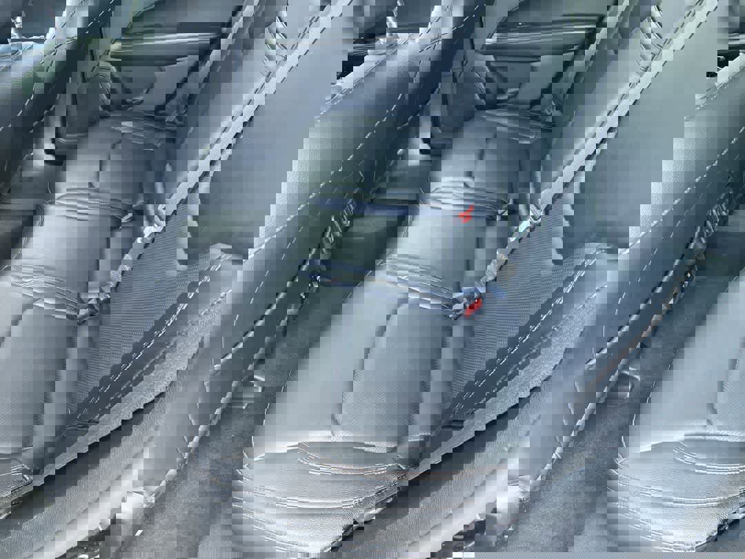 Used 2018 Jeep Compass Limited w/ Navigation Group image 23