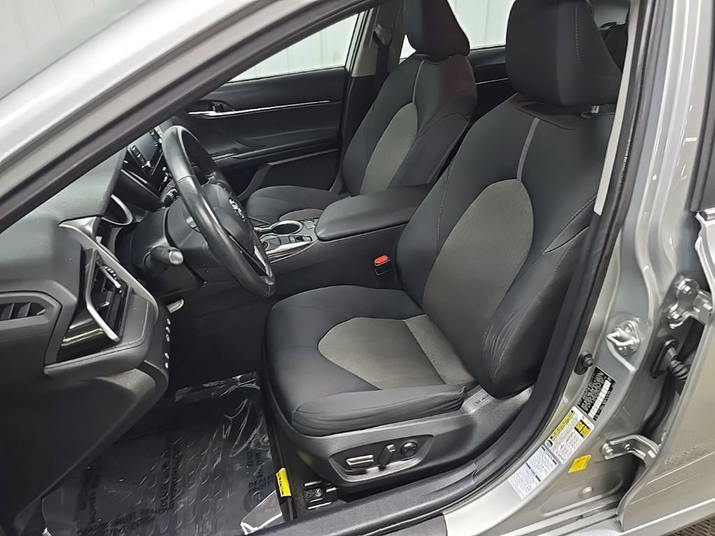 Used 2021 Toyota Camry LE w/ Cold Weather Package image 29