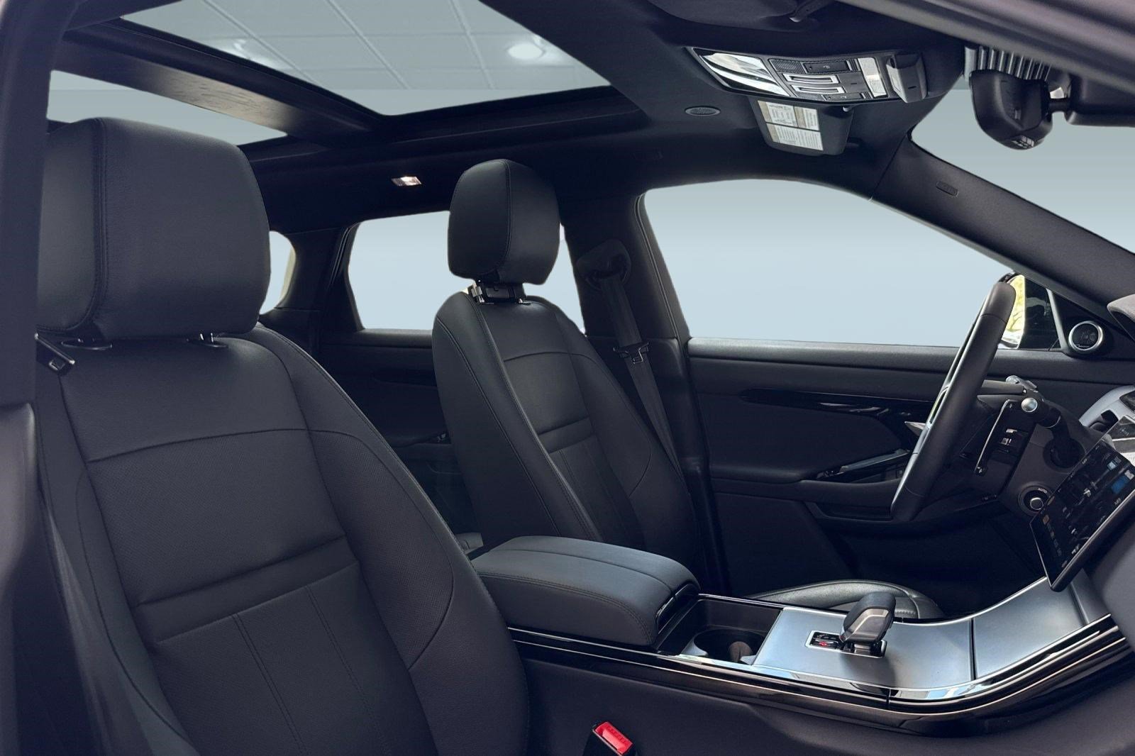 Used 2025 Land Rover Range Rover Evoque S image 31