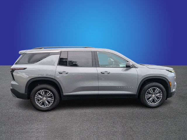 Used 2026 Chevrolet Traverse LT w/ Driver Confidence Package FWD image 6