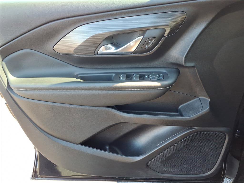 Used 2024 GMC Terrain SLE image 23