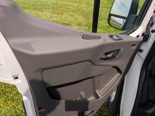 New 2025 Ford Transit 250 Low Roof w/ Exterior Upgrade Package RWD image 13