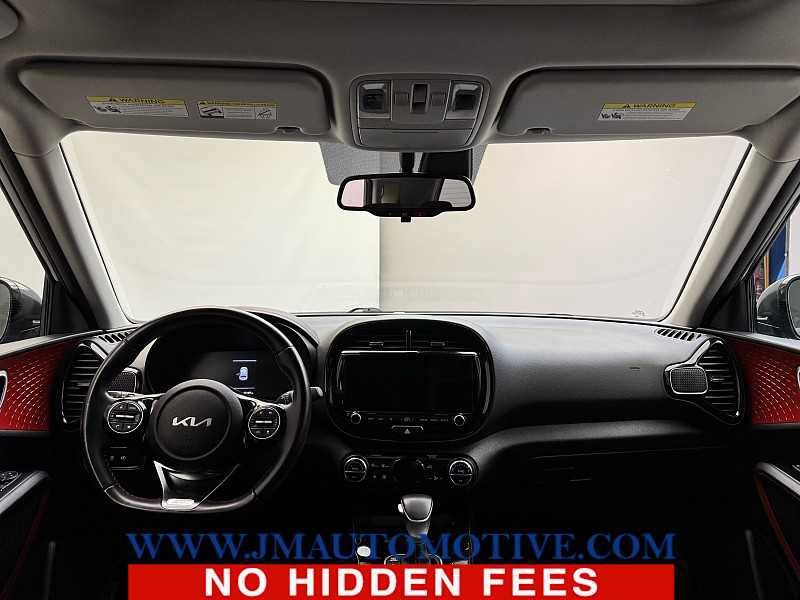 Used 2023 Kia Soul GT-Line w/ GT-Line Technology Package FWD image 11