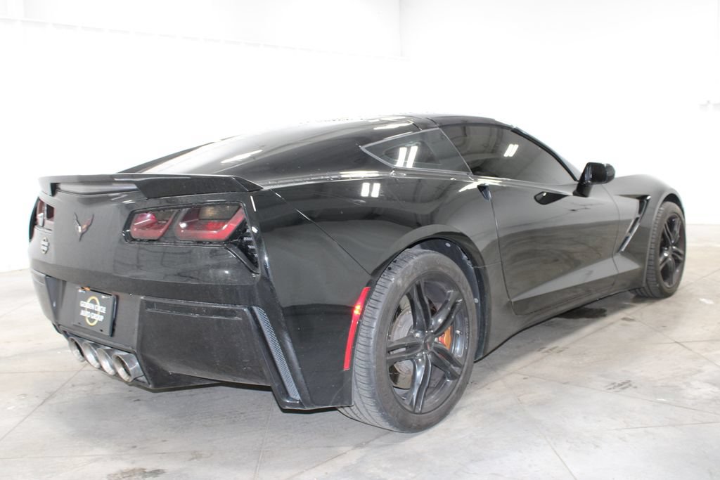 Used 2016 Chevrolet Corvette Stingray Coupe w/ Carbon Flash Badge Package RWD image 9