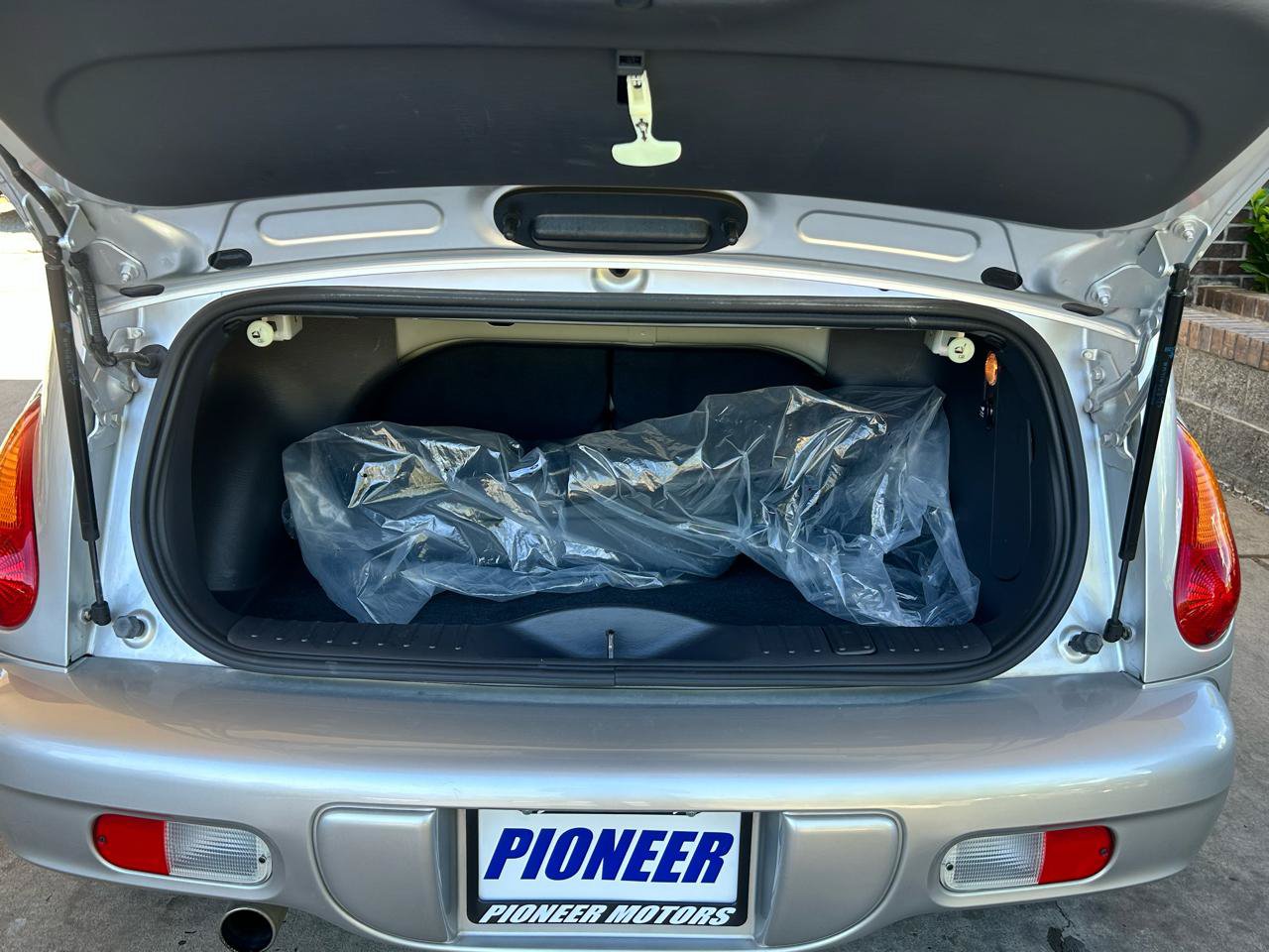 Used 2005 Chrysler PT Cruiser GT FWD image 23