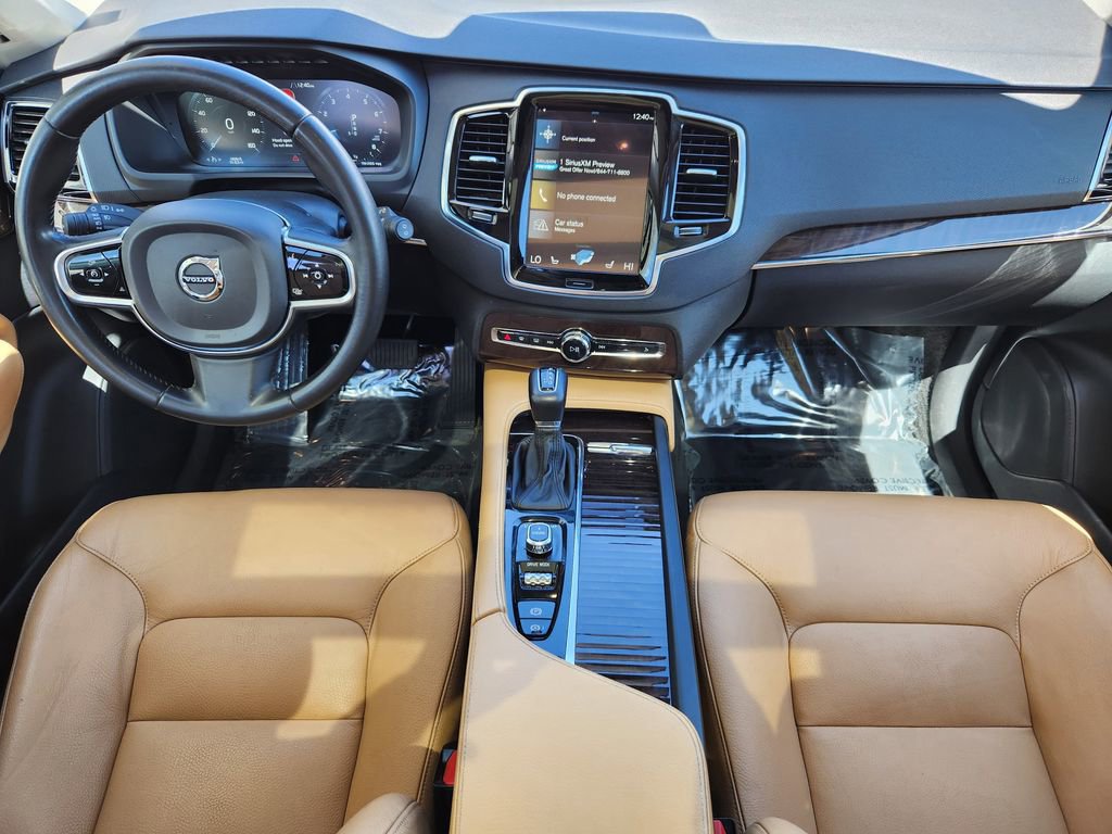 Used 2016 Volvo XC90 T6 Momentum w/ Momentum Plus Package AWD/4WD image 18