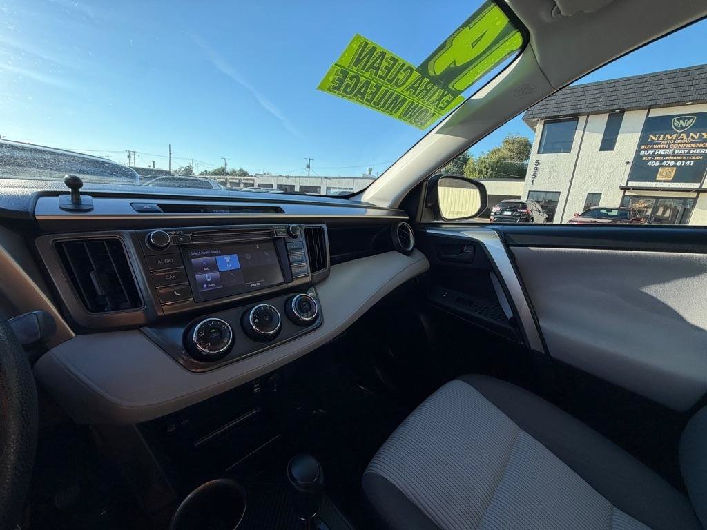 Used 2014 Toyota RAV4 LE FWD image 33