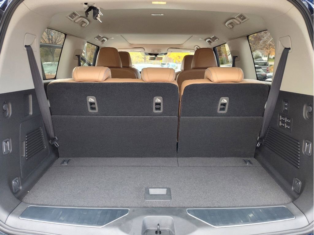 New 2025 INFINITI QX80 Luxe image 16