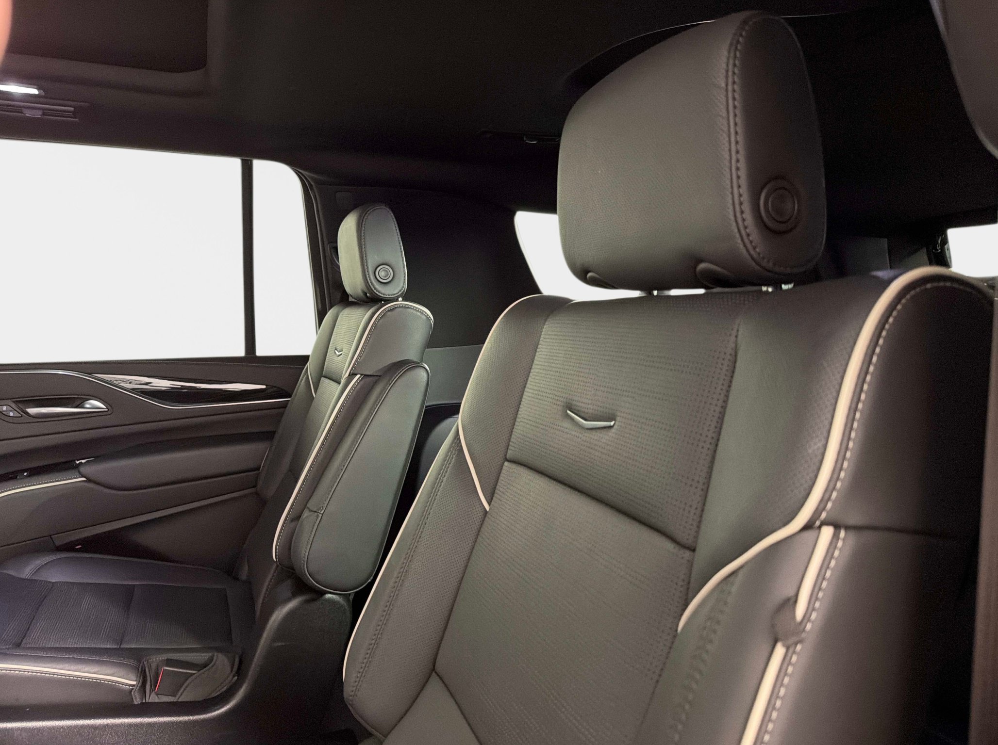 Used 2024 Cadillac Escalade ESV Sport w/ Touring Package AWD/4WD image 79