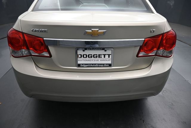 Used 2016 Chevrolet Cruze LT w/ Sun And Sound Package FWD image 10