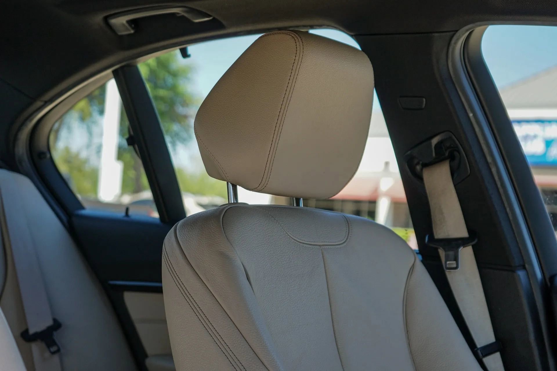 Used 2017 BMW 330e image 37