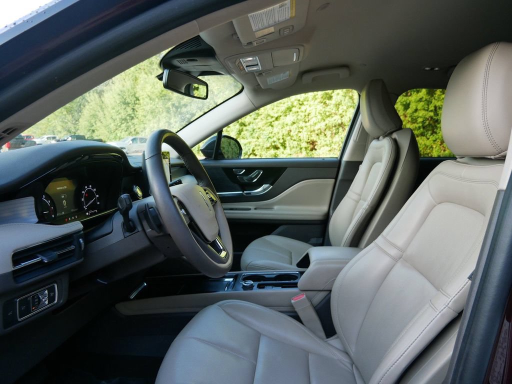 Used 2021 Lincoln Corsair AWD w/ Equipment Group 101A image 9