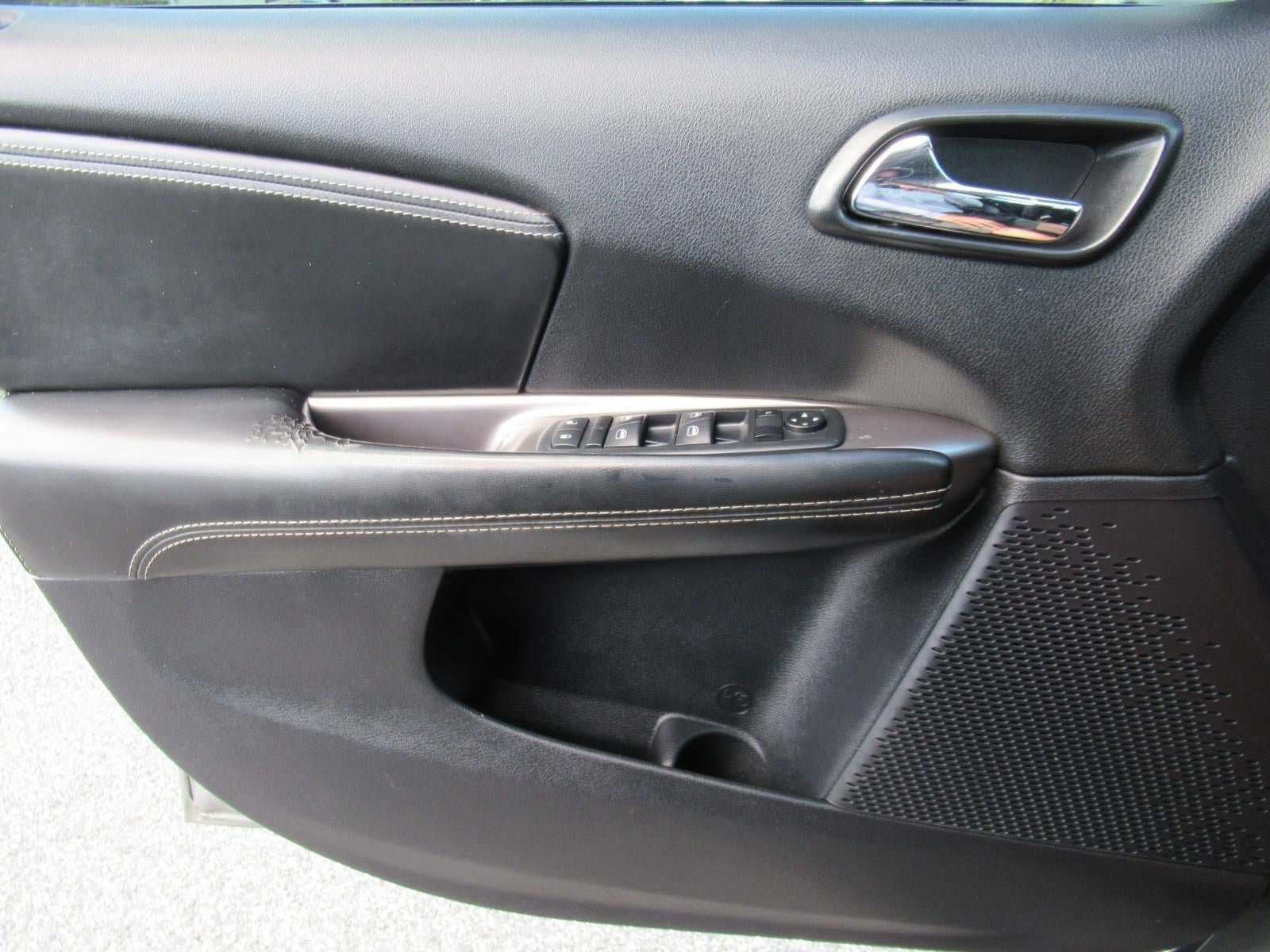 Used 2020 Dodge Journey Crossroad FWD image 21