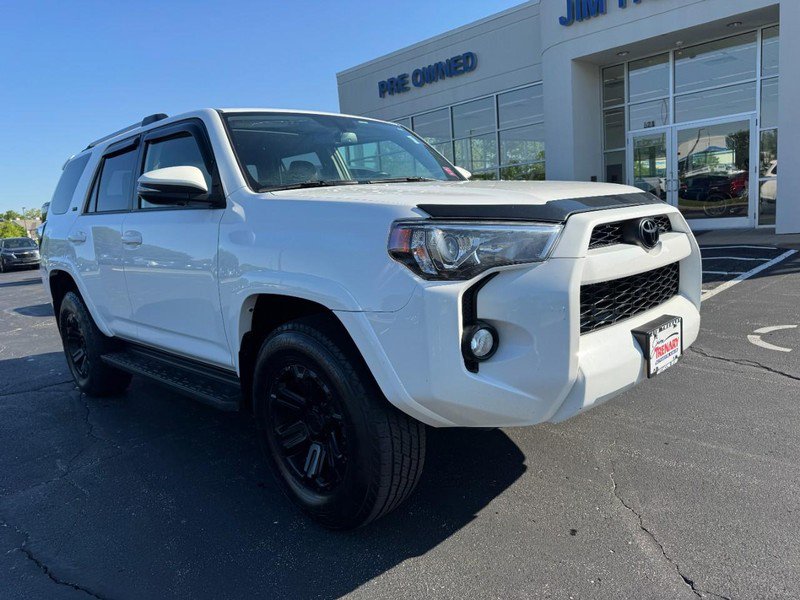 Used 2019 Toyota 4Runner SR5 Premium AWD/4WD image 2