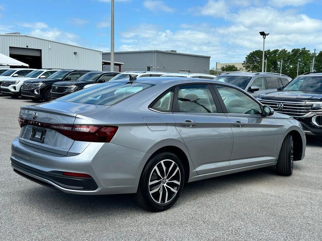 New 2026 Volkswagen Jetta SE FWD image 25