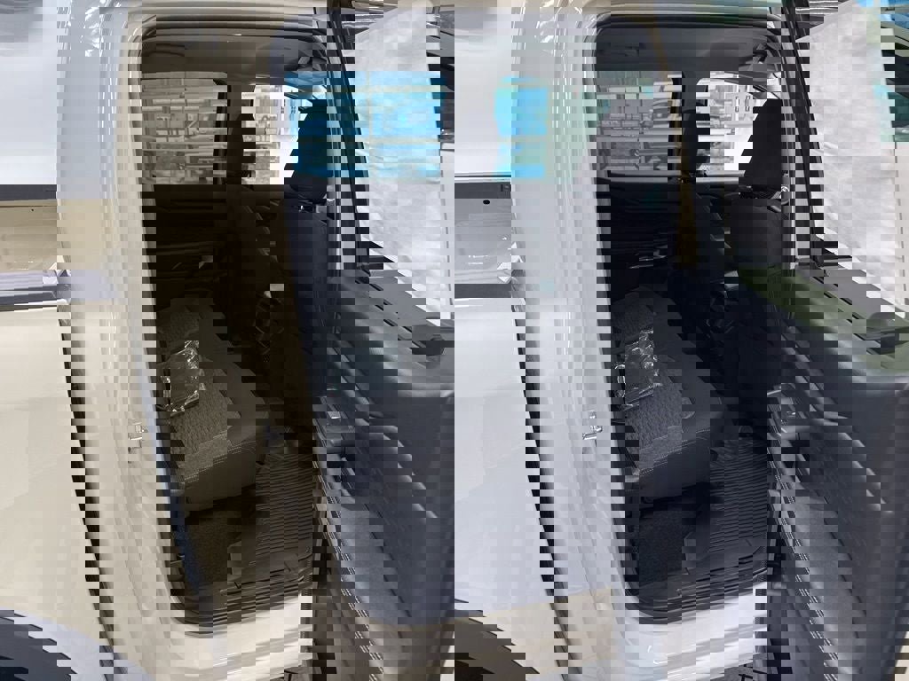 New 2025 Ford Ranger XLT w/ FX4 Off-Road Package image 12