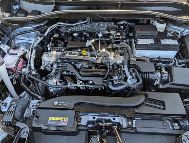 Used 2025 Toyota Corolla Cross L image 32