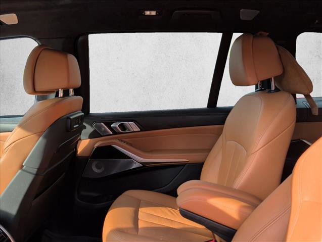 Used 2020 BMW X7 M50i AWD/4WD image 17