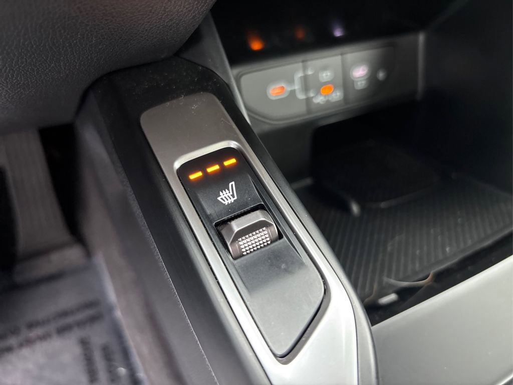 Certified 2025 Kia Sorento S w/ Panoramic Sunroof Package image 30