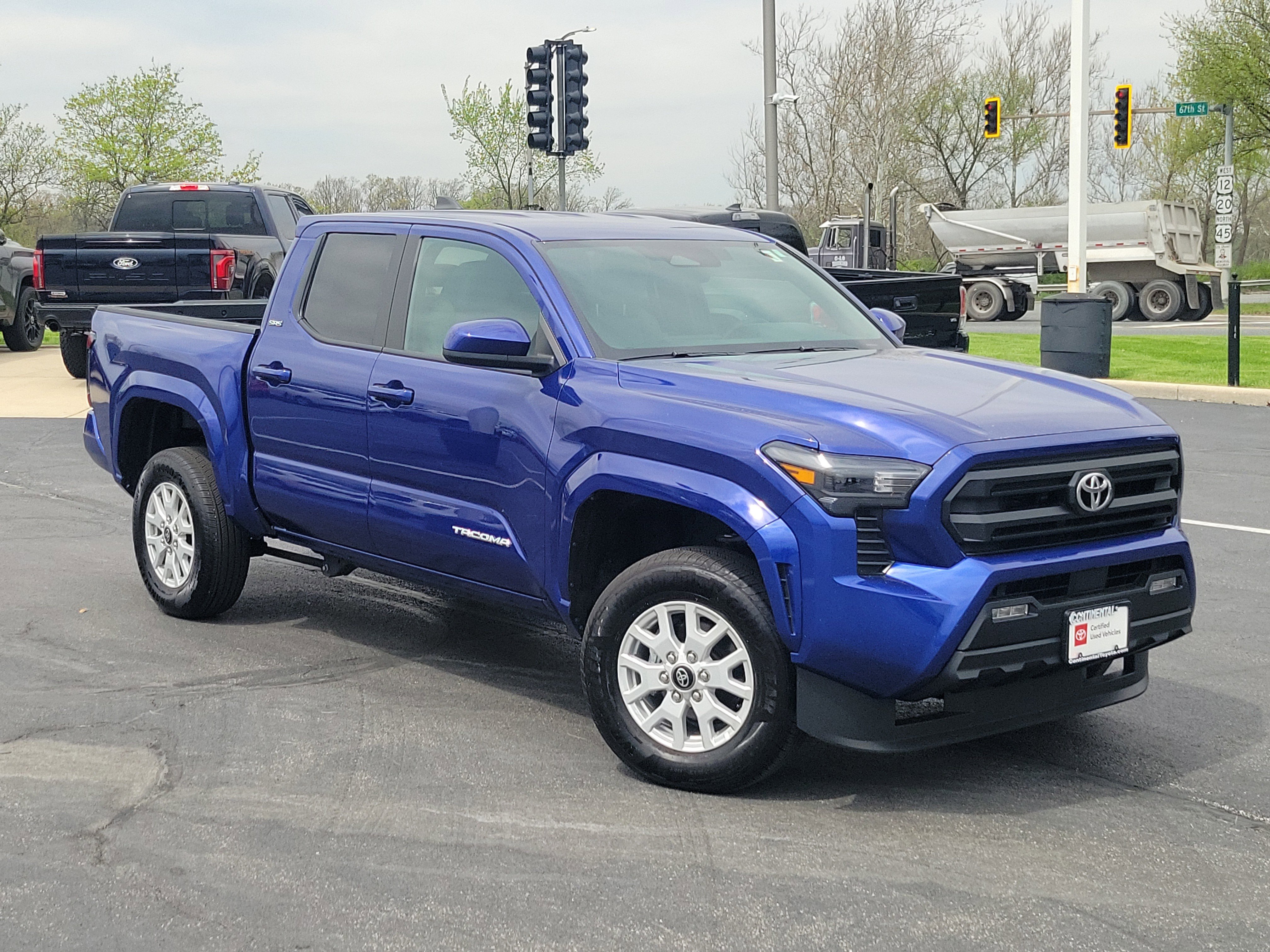 Certified 2025 Toyota Tacoma SR5 image 32