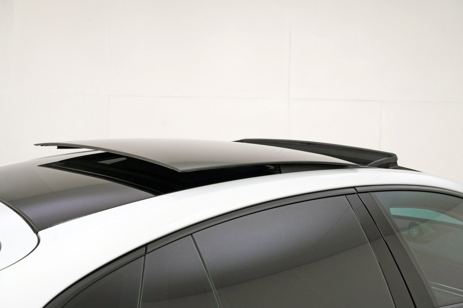 Used 2023 Porsche Panamera 4 image 57