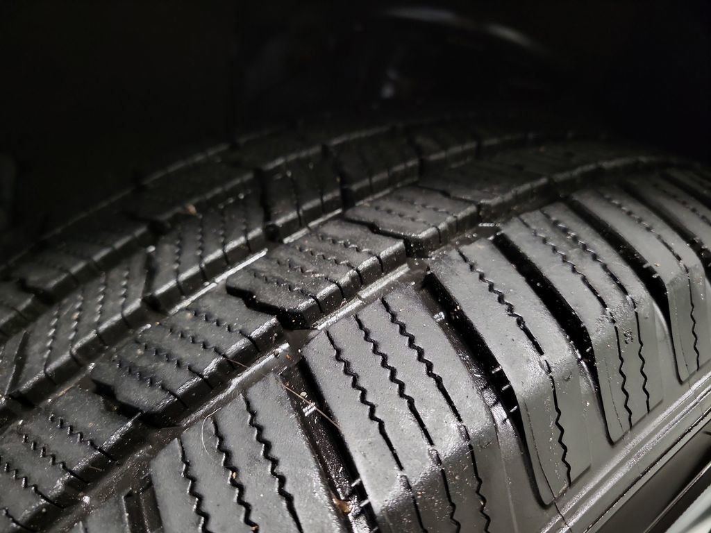 Used 2017 Toyota Highlander Limited image 11