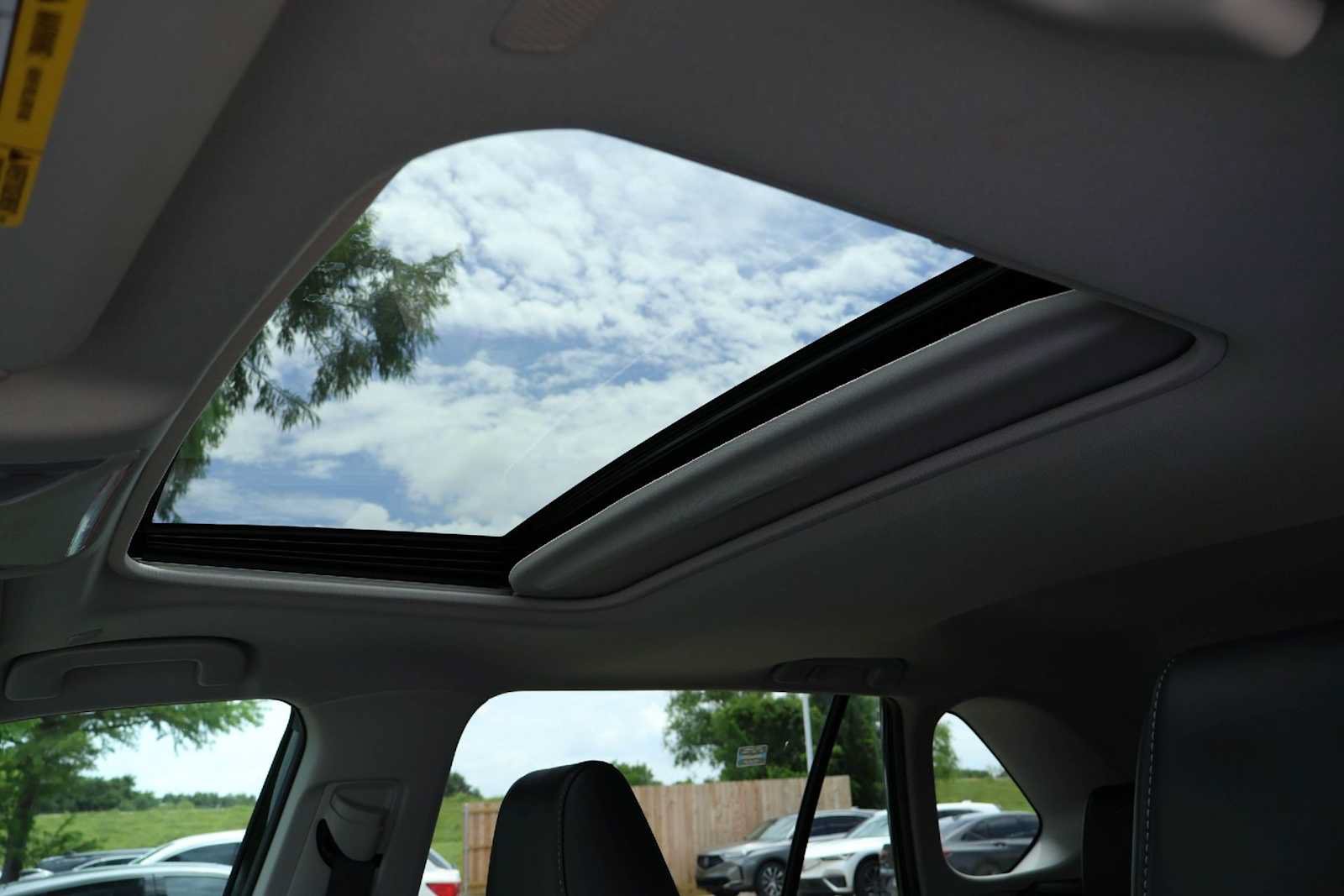 Used 2023 Toyota RAV4 XLE Premium FWD image 29