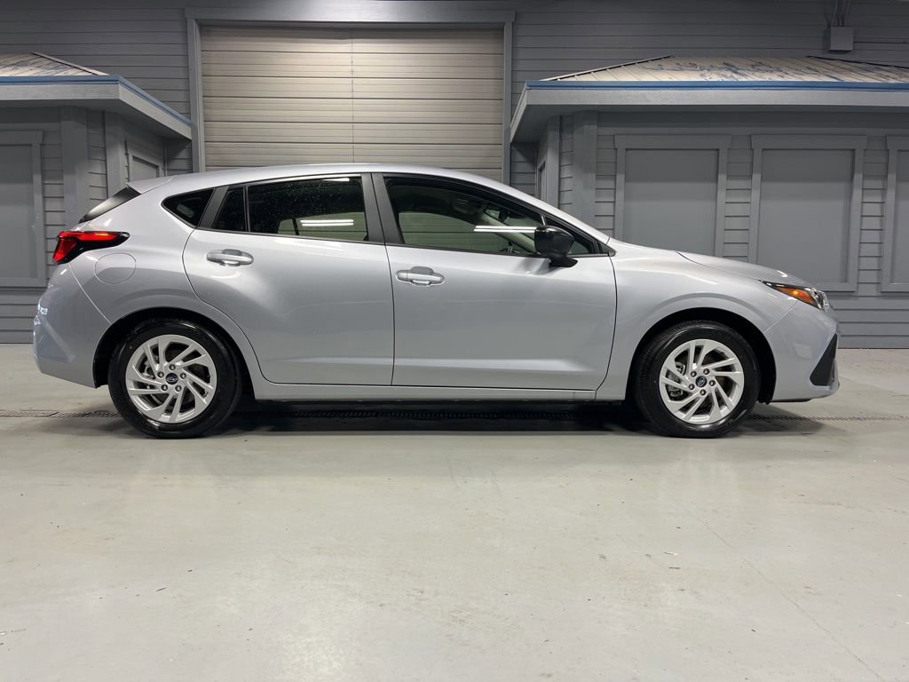 Certified 2025 Subaru Impreza 2.0i image 11