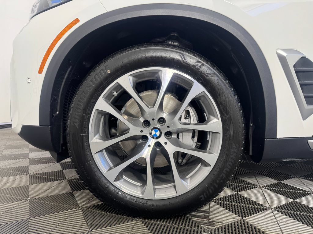 New 2026 BMW X5 xDrive40i AWD/4WD image 10