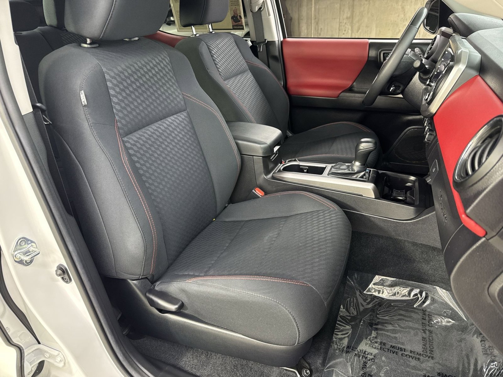 Used 2023 Toyota Tacoma SR5 AWD/4WD image 39