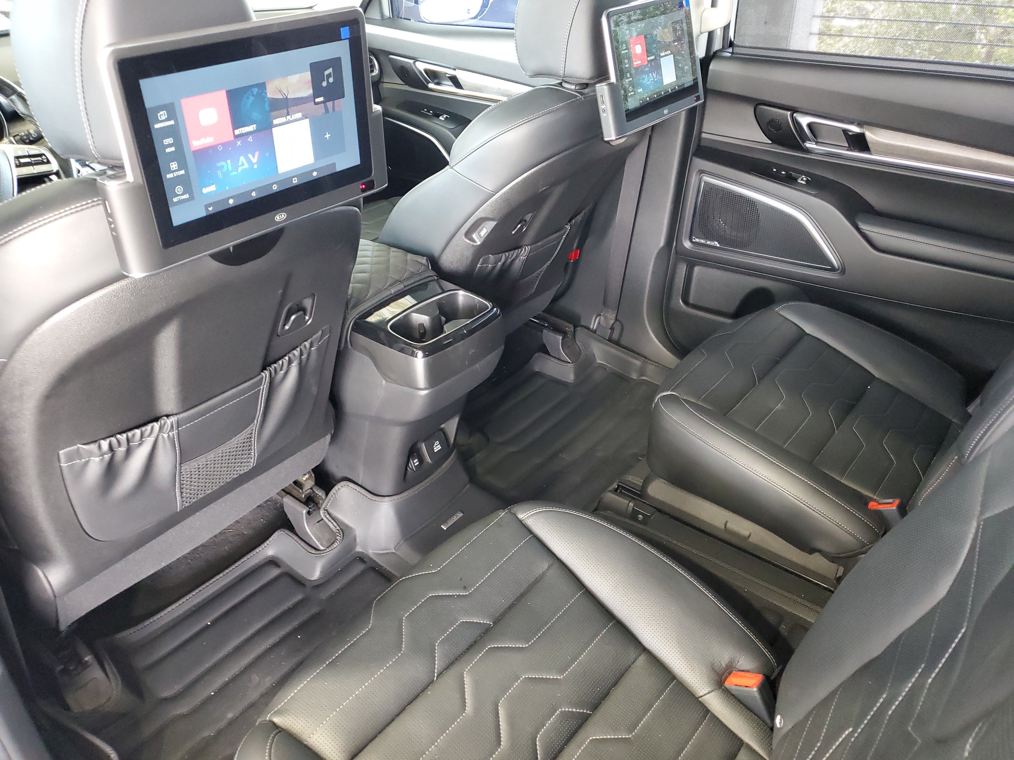 Used 2022 Kia Telluride SX w/ SX Prestige Package AWD/4WD image 9