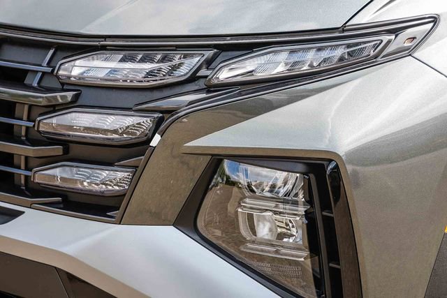 Certified 2025 Hyundai Tucson SEL AWD/4WD image 8