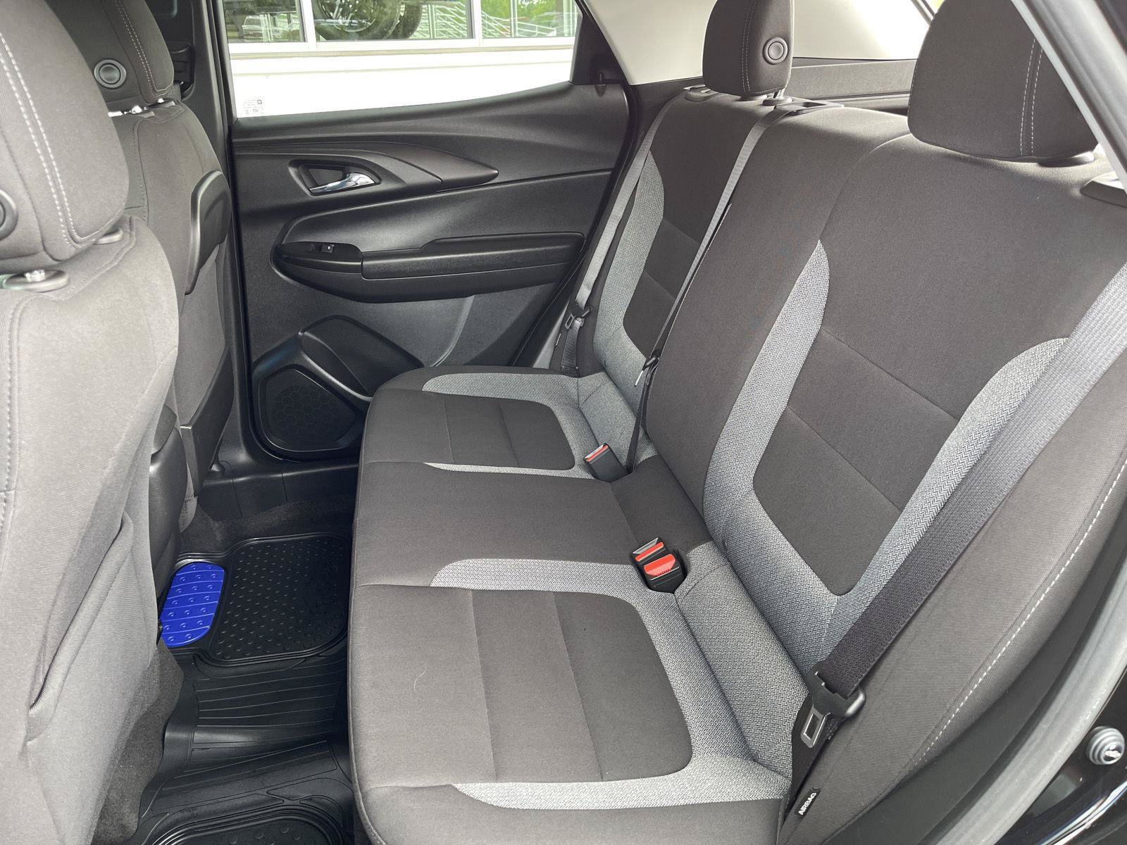Used 2022 Chevrolet TrailBlazer LT w/ Convenience Package FWD image 34