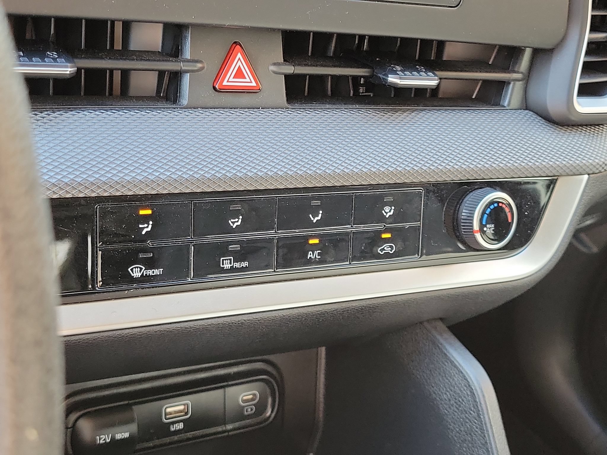Certified 2025 Kia Sportage LX FWD image 17