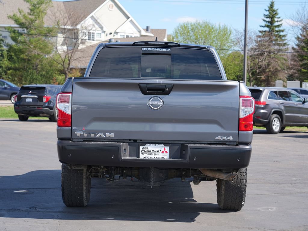 Used 2023 Nissan Titan S AWD/4WD image 4