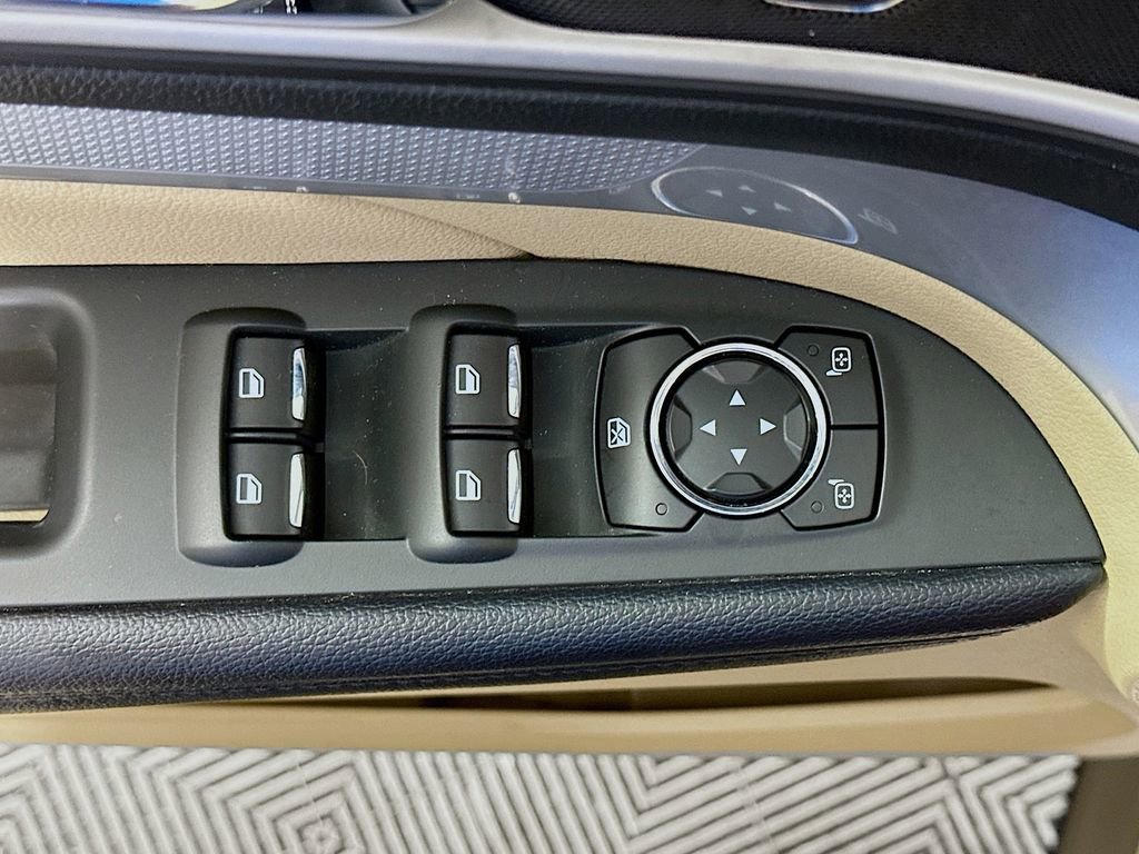 Used 2017 Ford Explorer XLT image 20