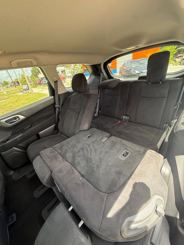 Used 2014 Nissan Pathfinder SV FWD image 8